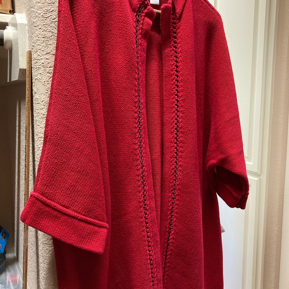 Chico’s red sweater w unusual chain link design, 3/4 sleeves